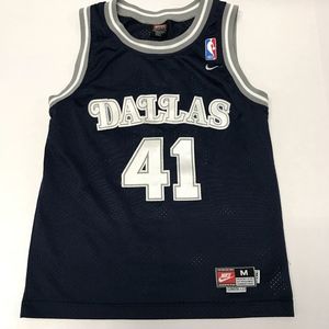 dirk nowitzki old school jersey